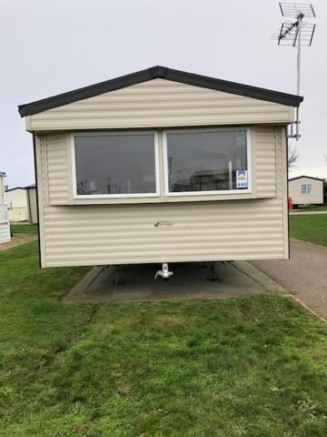 Caledonia Summertime Villa Jaywick Sands Luaran gambar