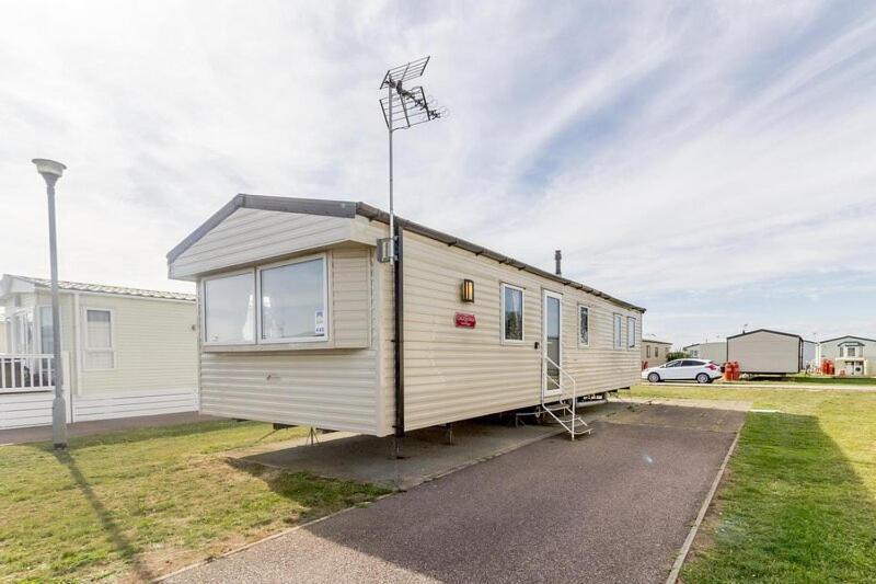 Caledonia Summertime Villa Jaywick Sands Luaran gambar